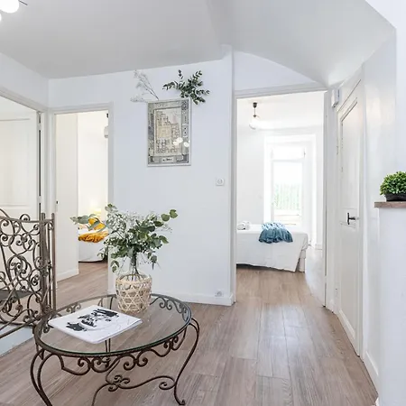 My Casa - Ponchettes - Independent House Promenade Des *
